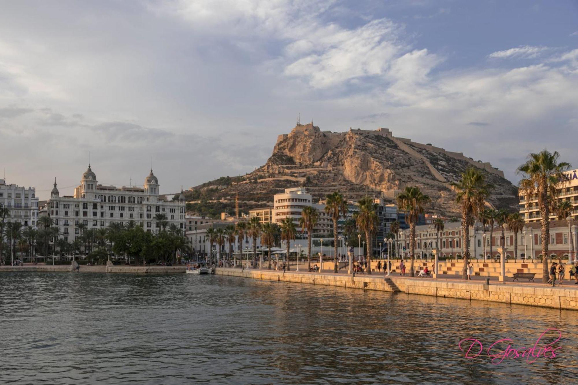 El Barrio Alicante , Playa Y Casco Antiguo Bagian luar foto